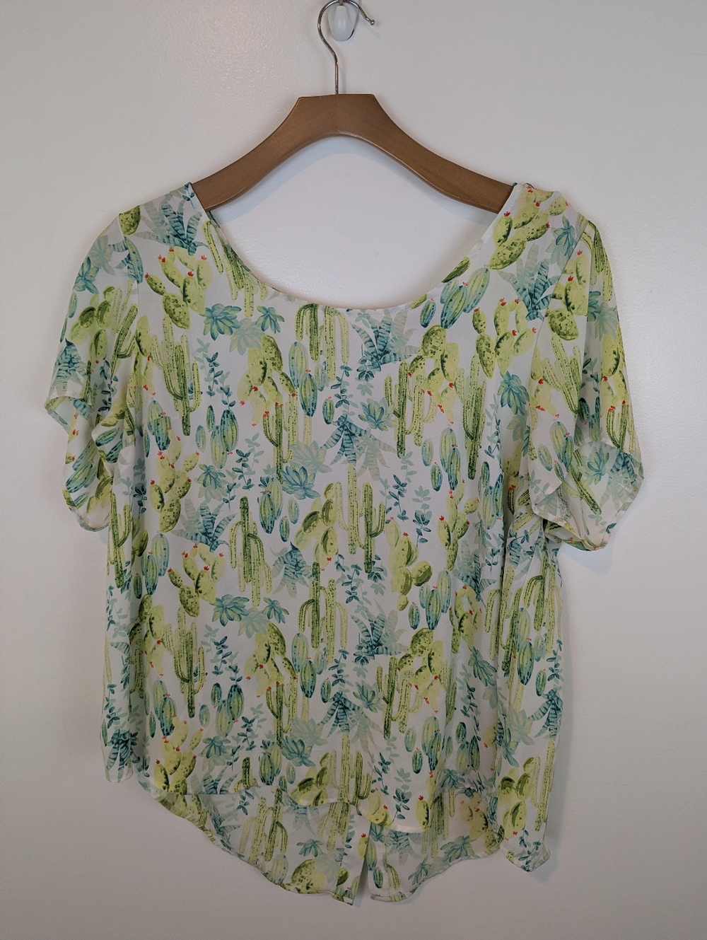 Torrid Abbey Blouse in Cactus Print, Sz 2X